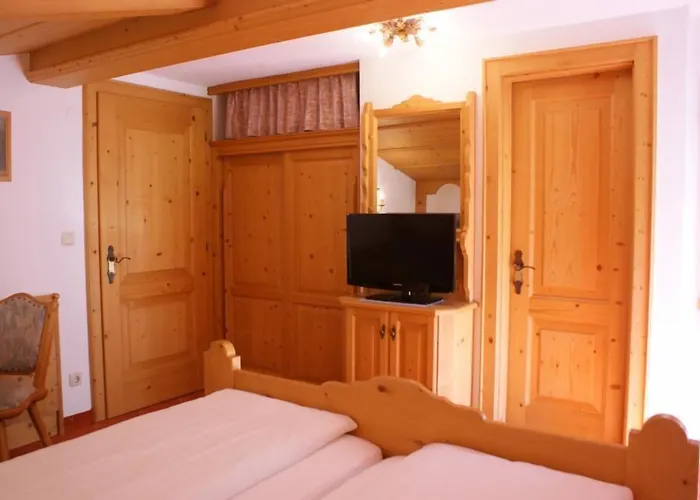 ゲストハウス Auhof 3*