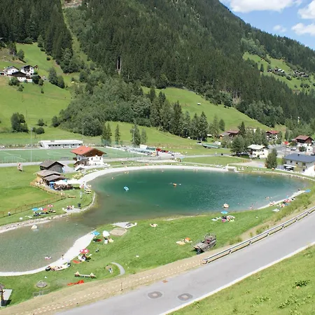 Auhof 3* See