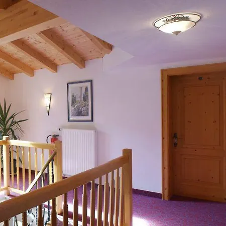Auhof Pensionat 3*